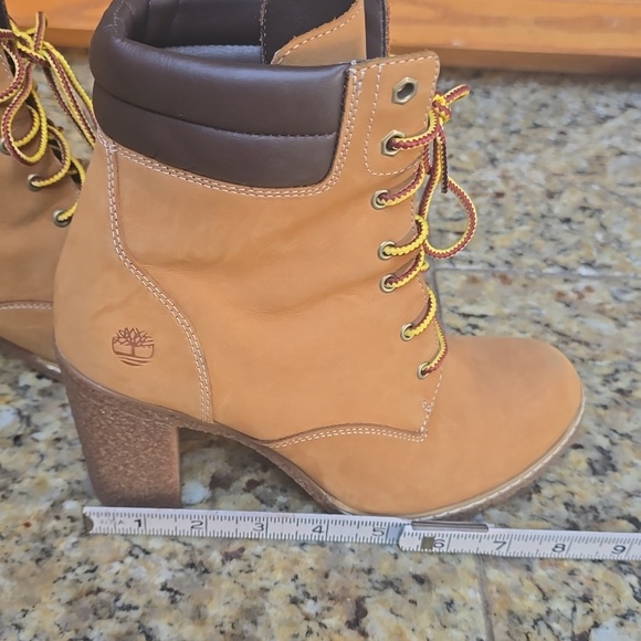 Timberland Tan Nubuck Lace-Up Block Heel Boots Size 7.5 - Picture 12 of 12